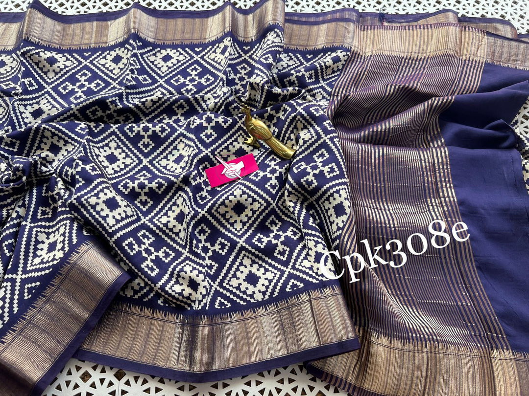Elegant Navy Blue Tussar Soft Silk Handloom Saree Digital Print And Zari Border