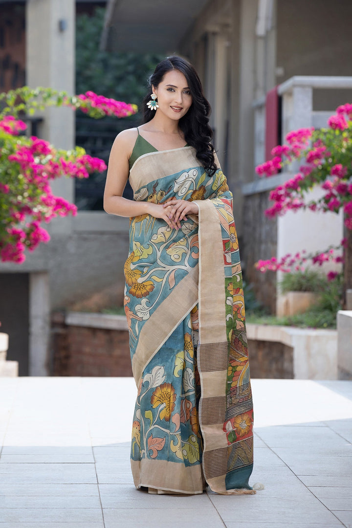Grey Villa Tussar Silk Saree With Unstitched Blouse