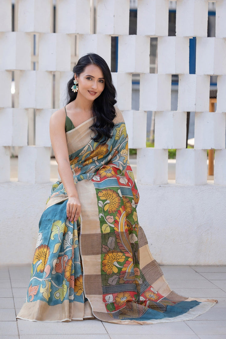 Grey Villa Tussar Silk Saree With Unstitched Blouse