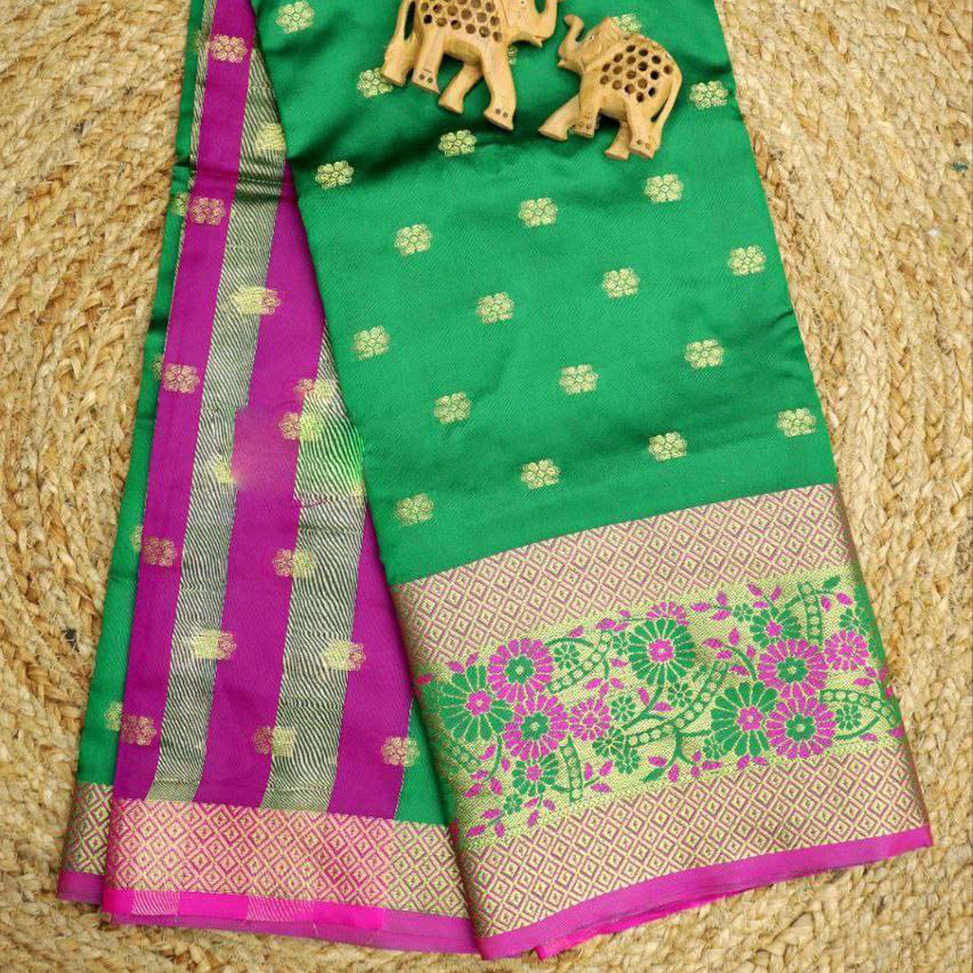 Appealing Dark Green Korvai Silk Saree With Traditional Weaving Elegance