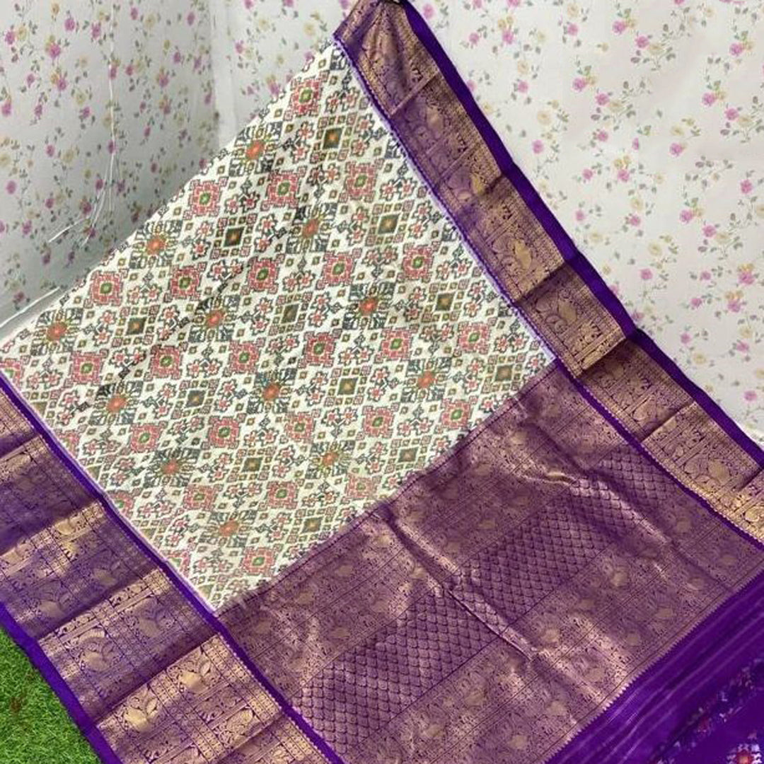 Kanchi Glow Off White Ikkat Inspired Handloom Silk Drape