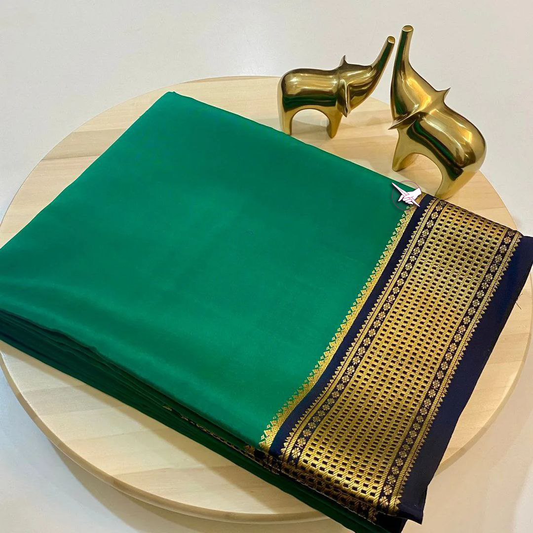 🥰 Exclusive Zari Border Green nd Silver Colour Plain Mysore Silk Saree.🥰