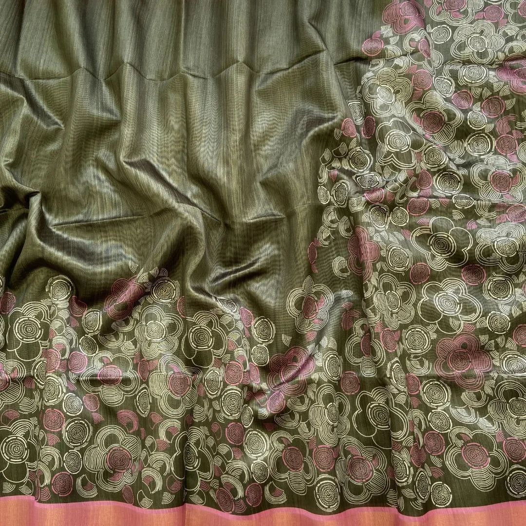 Charming Handloom-Inspired Soft Silk Saree With Assam Pattu Digital Ar