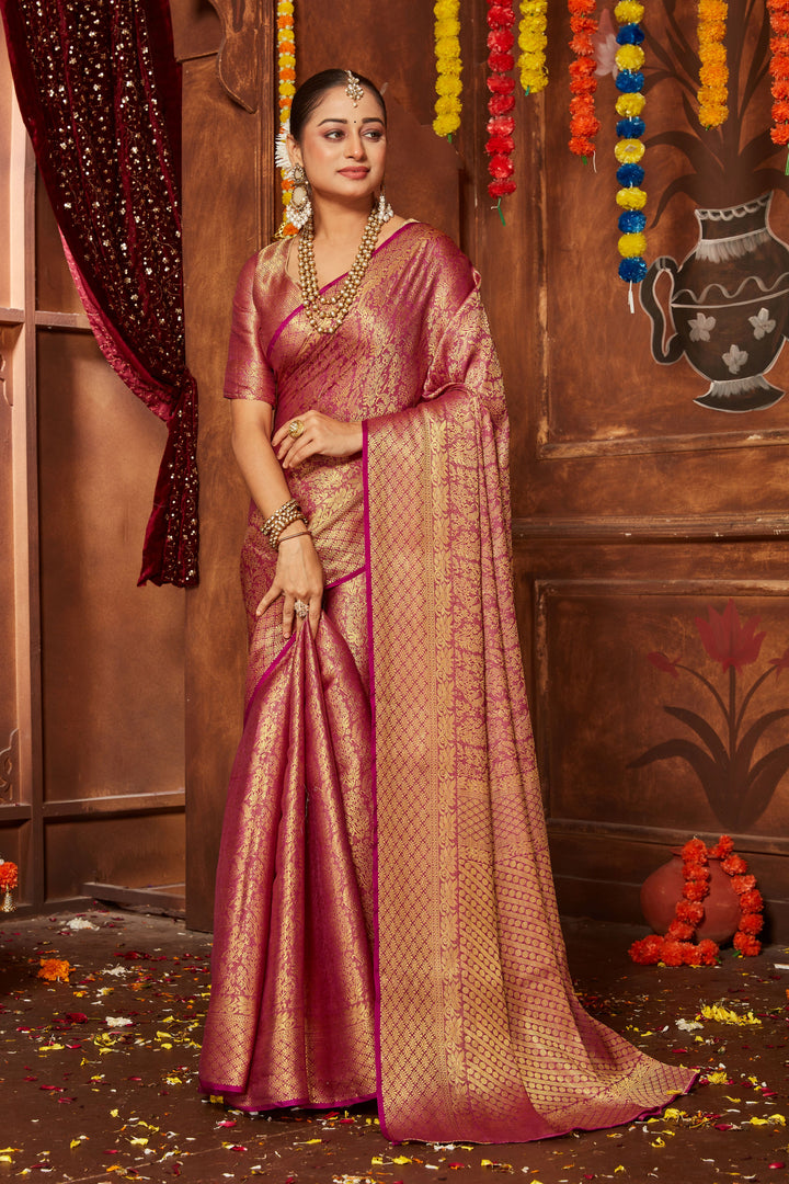 Minimalist Drapes: Simple Sarees, Big Impact