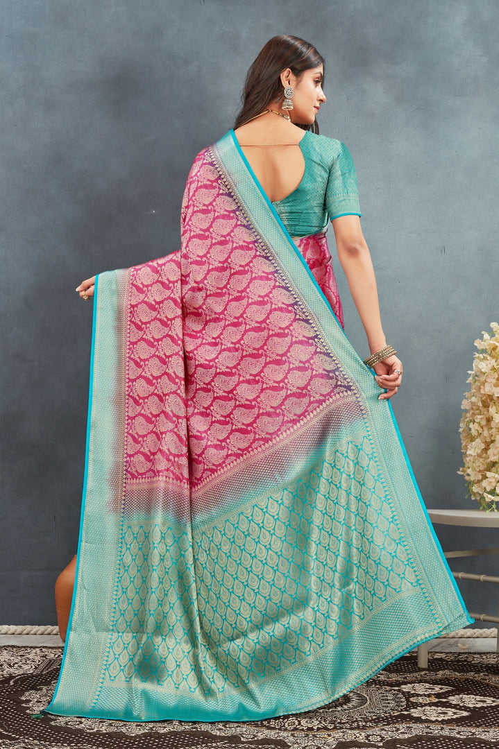 Sarees Online – Shop Latest Designer & Traditional Sarees