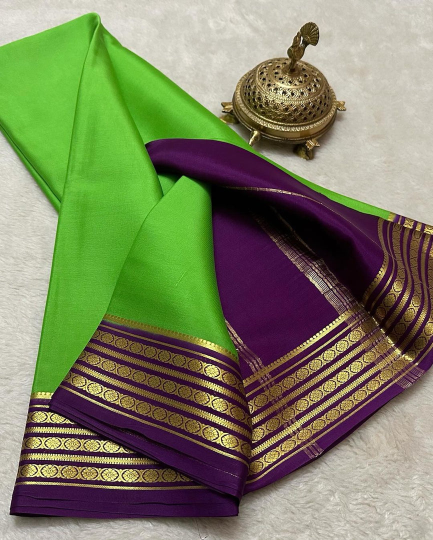 🥰 Exclusive Zari Border Green Colour Plain Mysore Silk Saree.🥰