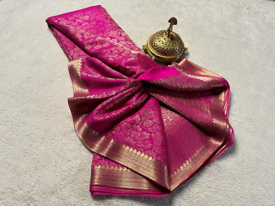 🥰 Pink Elegant Mysore Soft Silk Saree with intricate zari.🥰