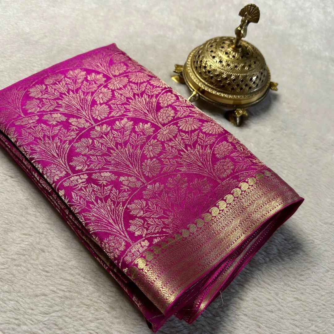 🥰 Pink Elegant Mysore Soft Silk Saree with intricate zari.🥰