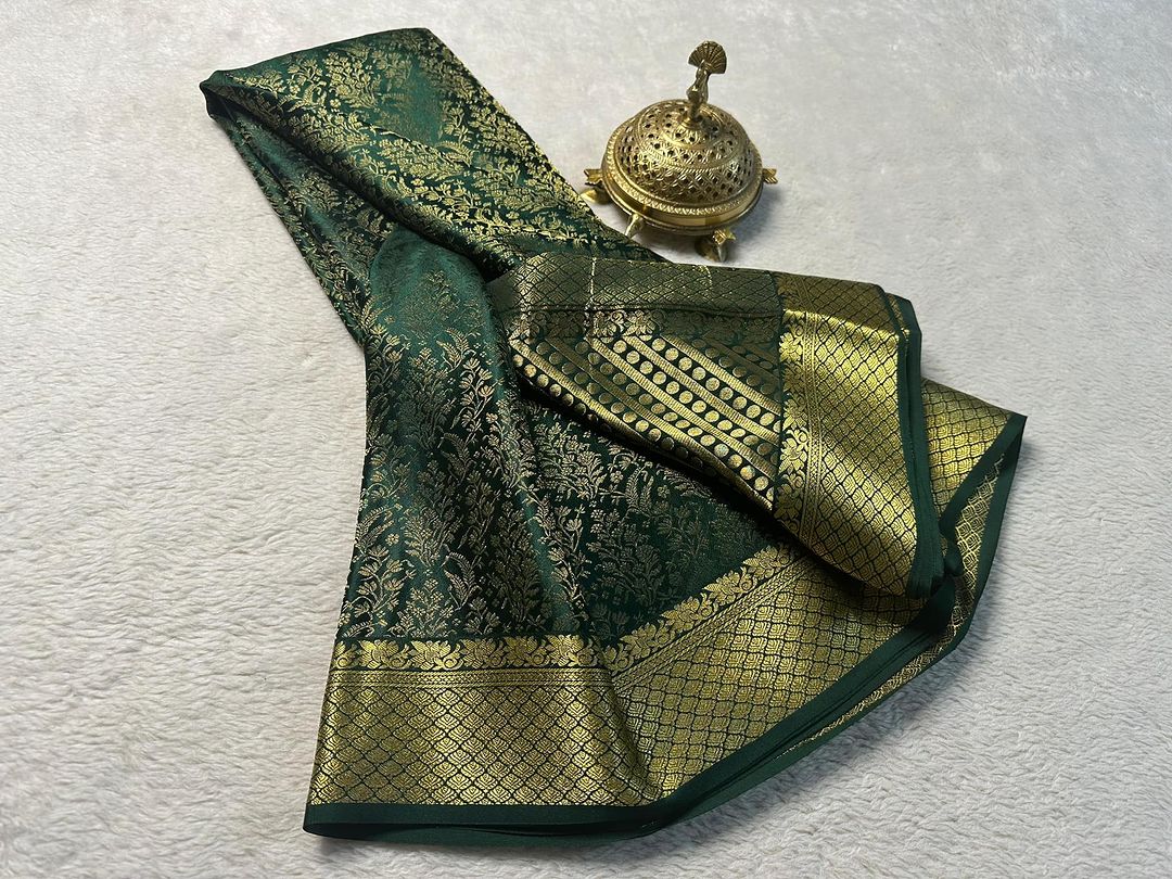 Cultural Green Pure Mysore Soft Silk Saree With Timeless Zari Weaving