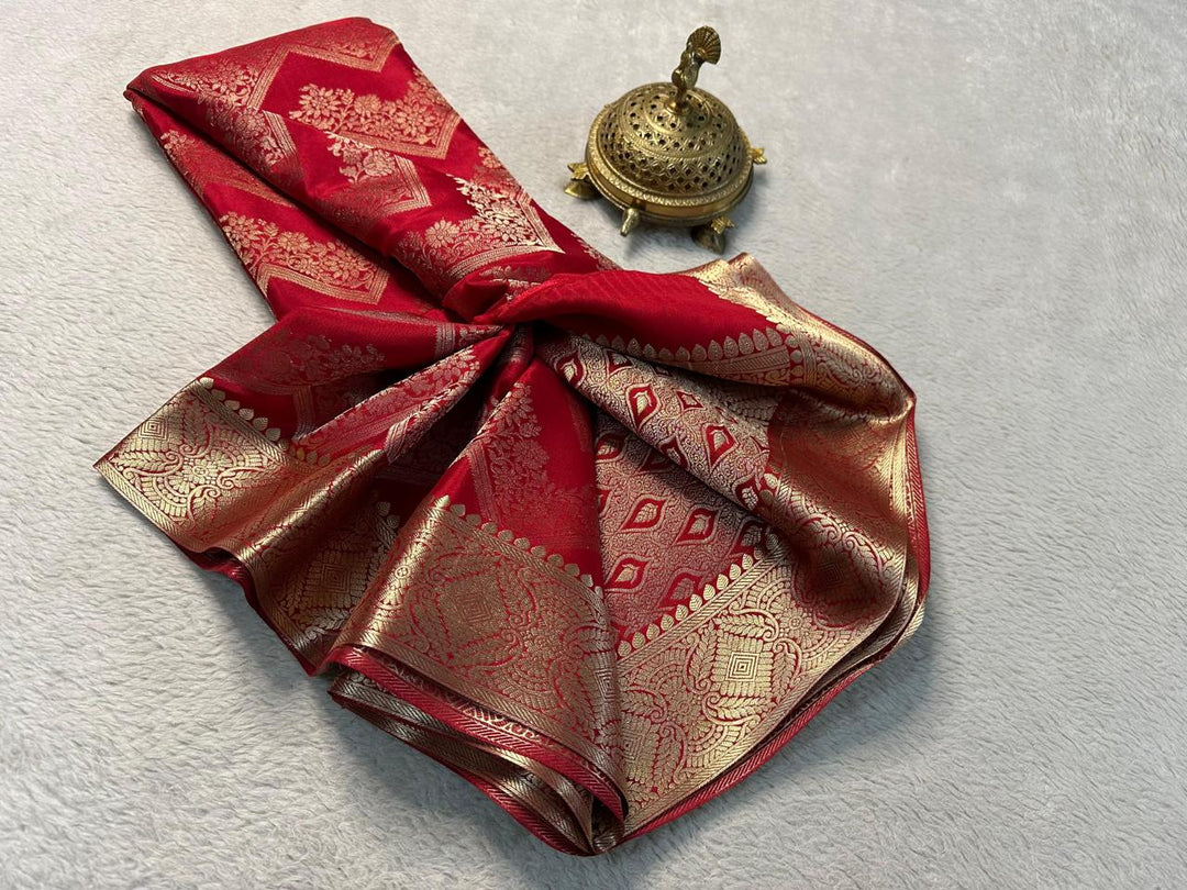 Lustrous Pure Mysore Silk Saree In With Grand Zari Borders