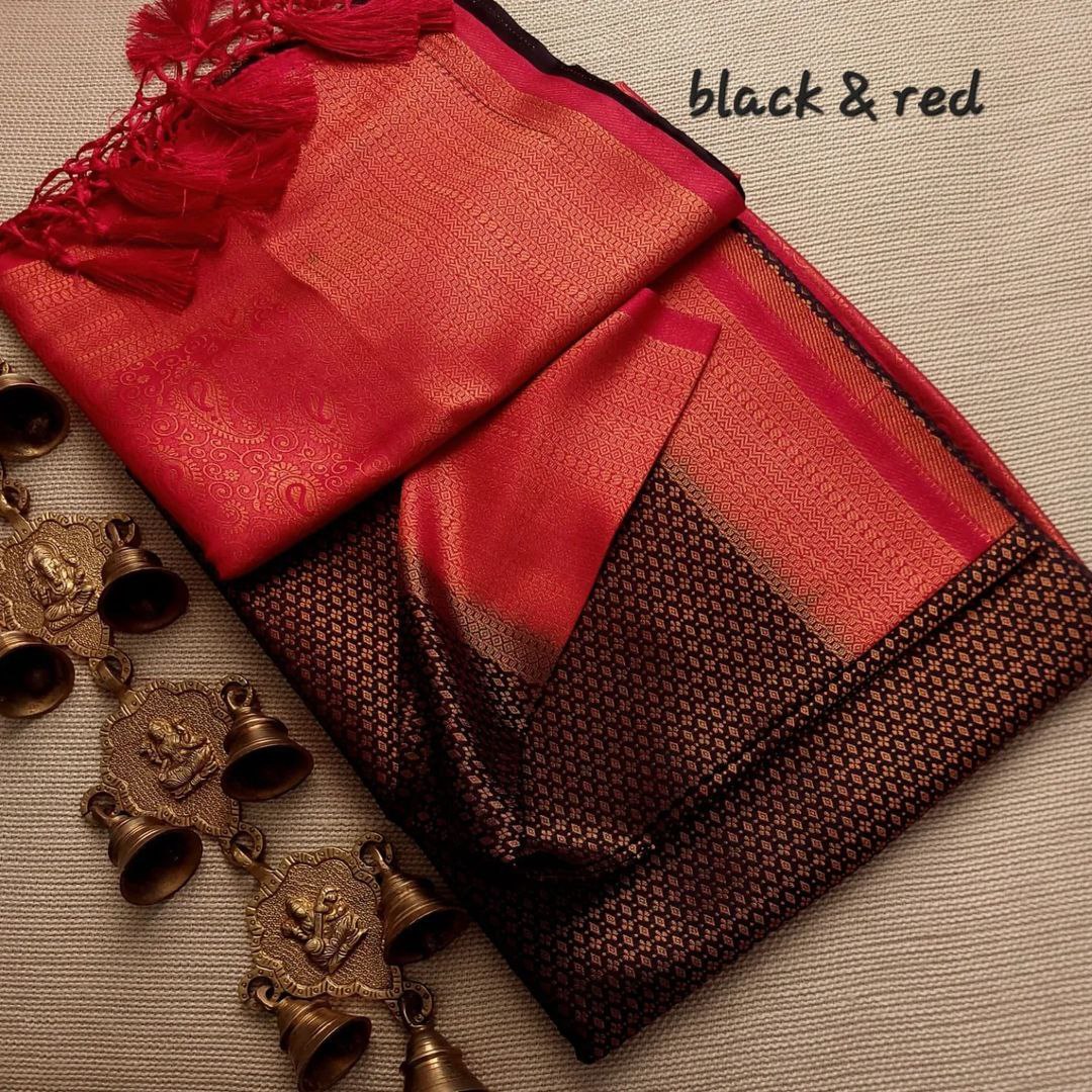Rich Soft Silk Saree With Festive Contrast Border And Kubera Pattu Detailing