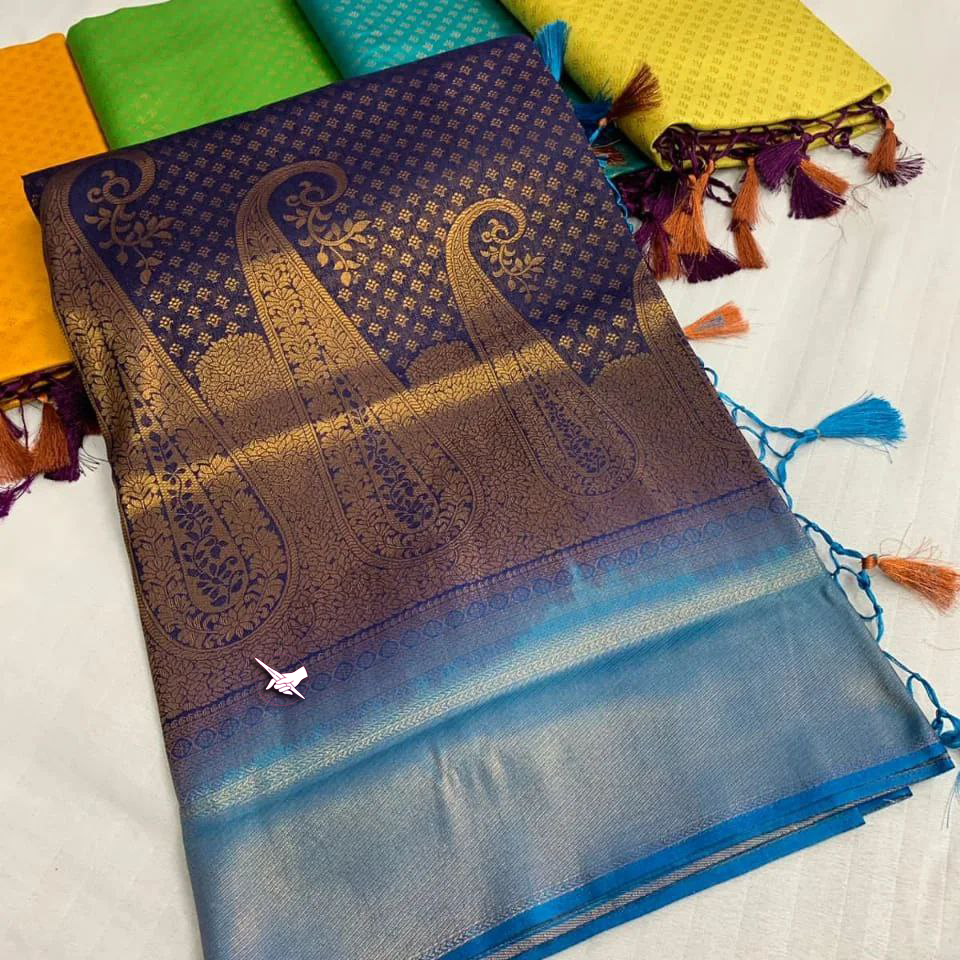 Cultural Soft Silk Saree With Traditional Kubera Weave And Contrast Pallu