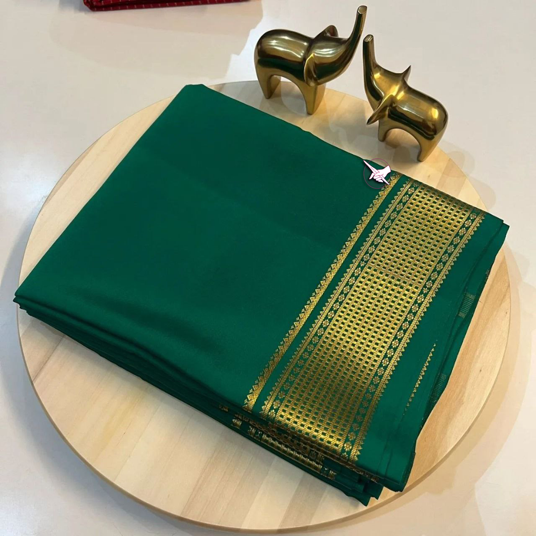 🥰 Exclusive  Zari Border GreenColour Plain Mysore Silk Saree.🥰