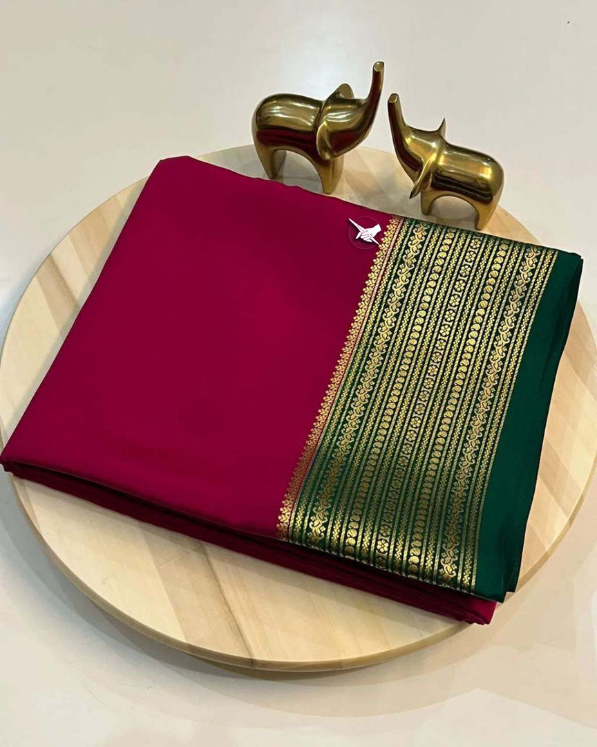 🥰 Exclusive  Zari Border Red nd Green  Colour Plain Mysore Silk Saree.🥰