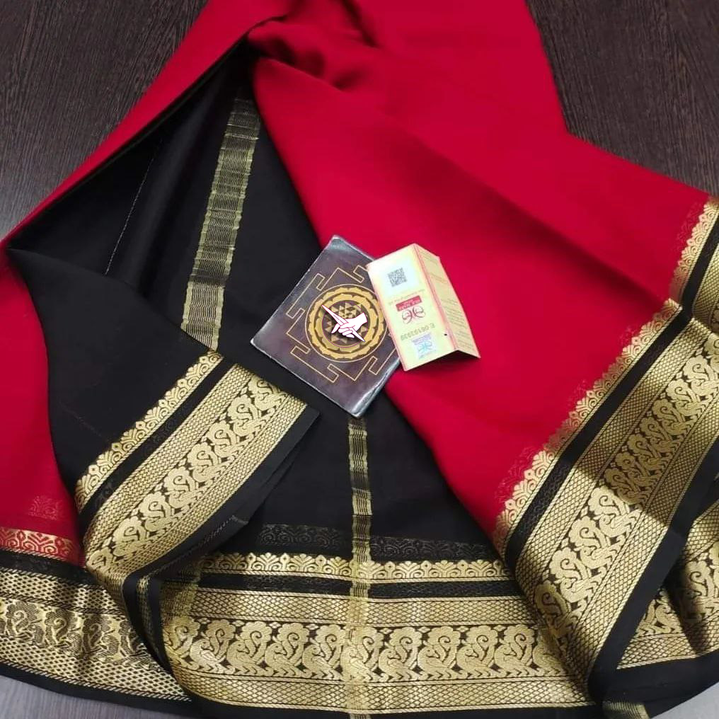 🥰 Exclusive Zari Border Silver Red  With Black Colour Plain Mysore Silk Saree.🥰