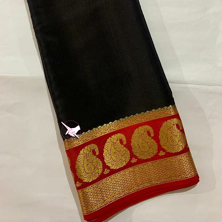 🥰 Exclusive Zari Border Black nd Peach Colour Plain Mysore Silk Saree.🥰