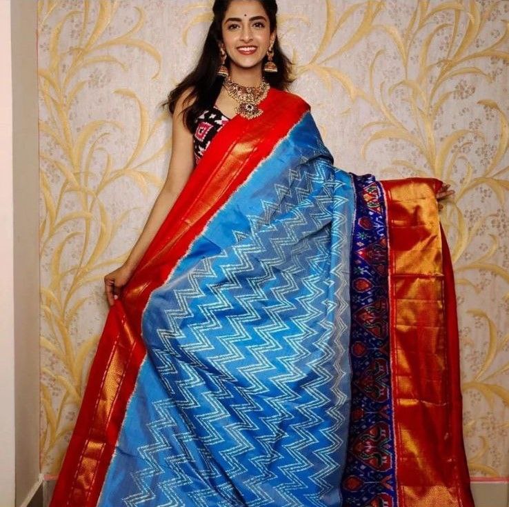 Alluring Digital Ikkat Printed Saree In Rich Handloom Soft Silk Fabric